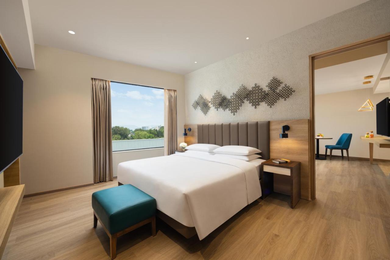 Hyatt Place 비자야와다 외부 사진